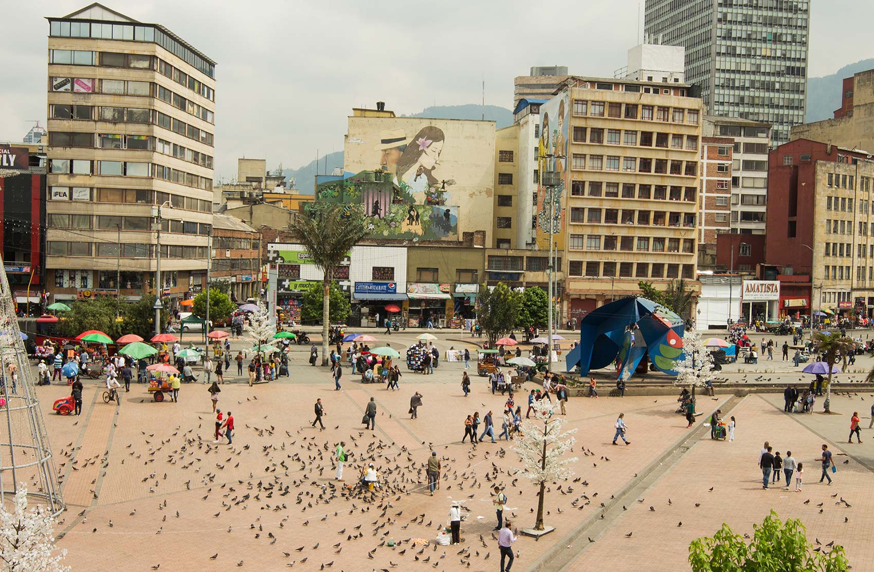 Compras En Zona Comercial San Victorino Visitbogota